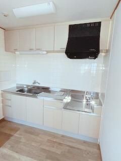 �y�L�b�`���z�@