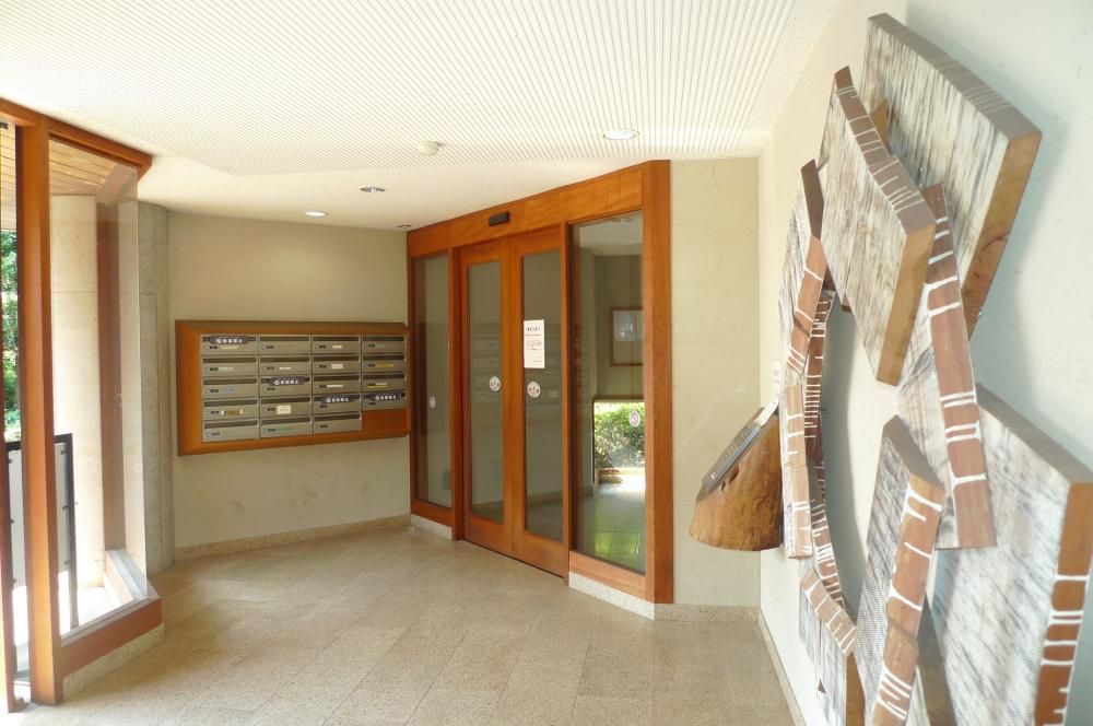 �y�G���g�����X�z�@