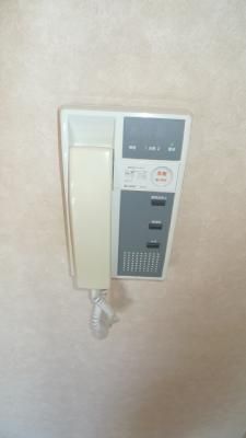 �y�Z�L�����e�B�z�@