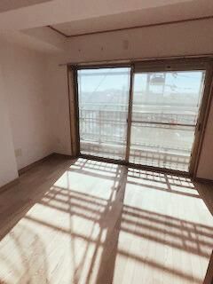 �y�����E���r���O�z�@