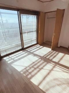 �y�����E���r���O�z�@