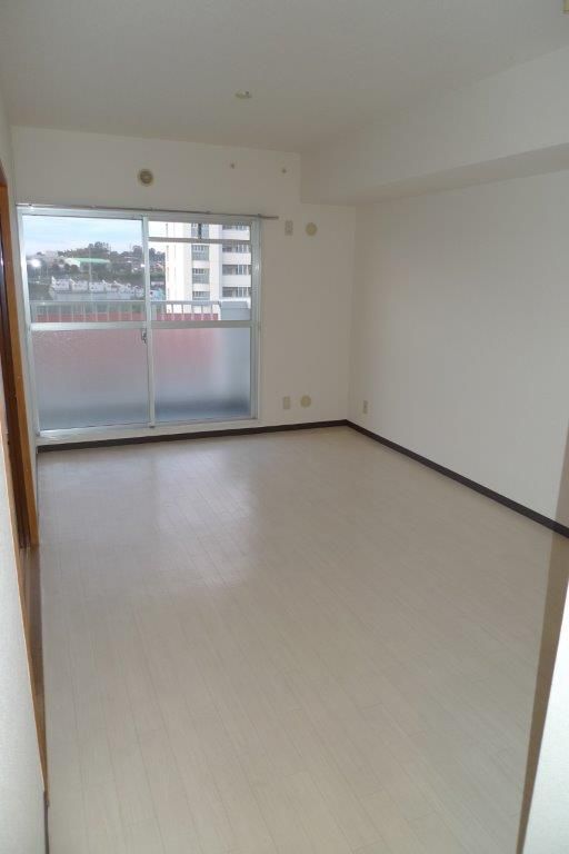 �y�Q���z�@