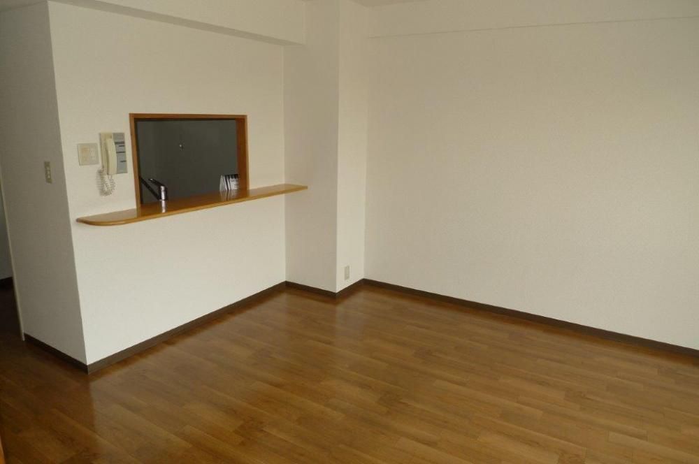 �y�����E���r���O�z�@