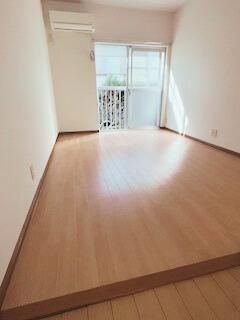 �y���ԁE���r���O�z�@