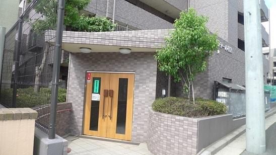 �y�G���g�����X�z�@