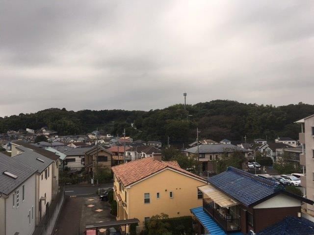 �y���]�z�@