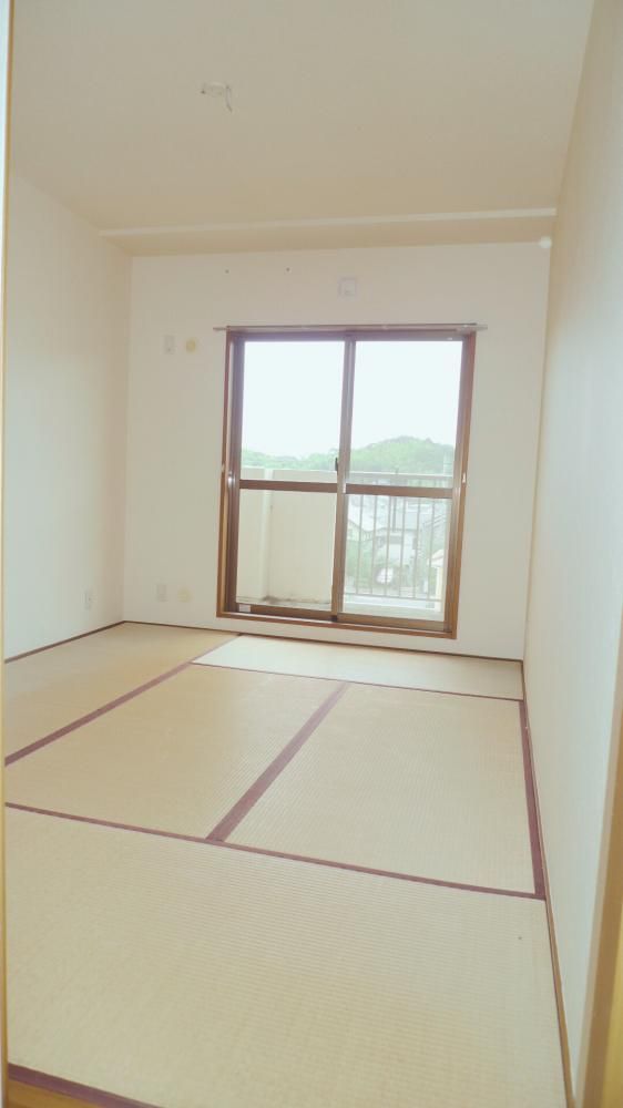 �y�����E���r���O�z�@