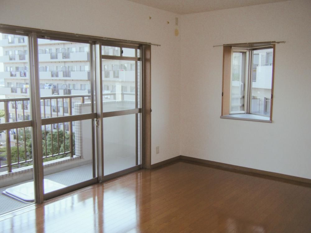 �y�����E���r���O�z�@