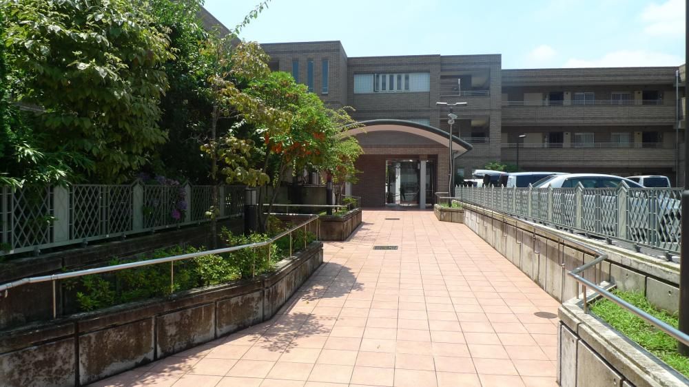 �y�G���g�����X�z�@