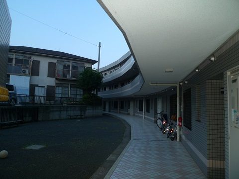 �y�G���g�����X�z�@