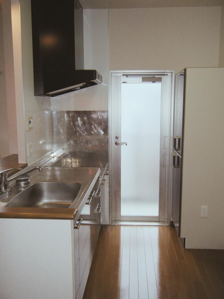 �y�L�b�`���z�@