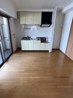 �y���ԁE���r���O�z�@