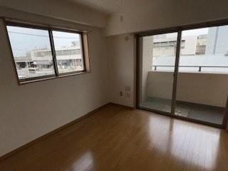 �y�����E���r���O�z�@