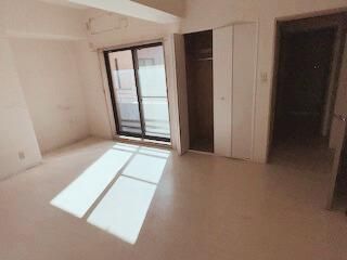 �y�����E���r���O�z�@