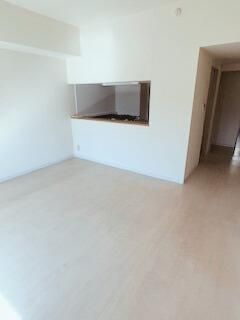 �y�����E���r���O�z�@