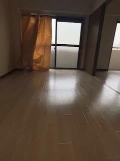 �y���ԁE���r���O�z�@