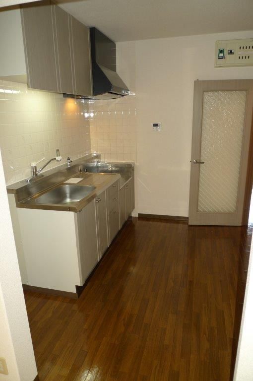 �y�L�b�`���z�@