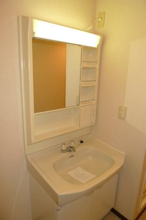 �y���ʏ��z�@