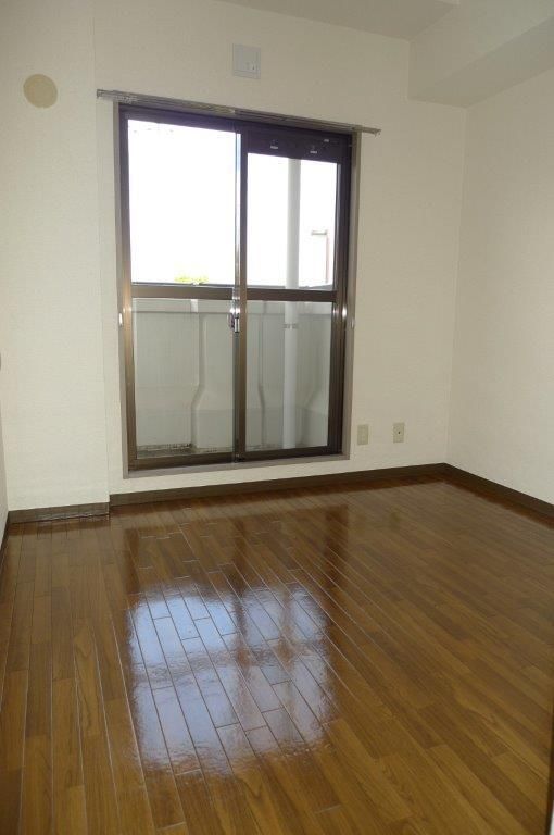 �y�Q���z�@