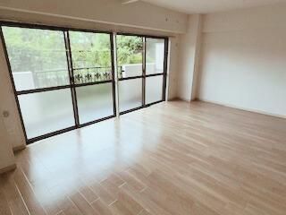 �y���ԁE���r���O�z�@