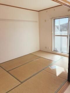 �y�����E���r���O�z�@