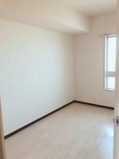 �y�����E���r���O�z�@