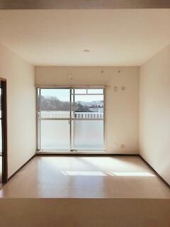 �y�����E���r���O�z�@