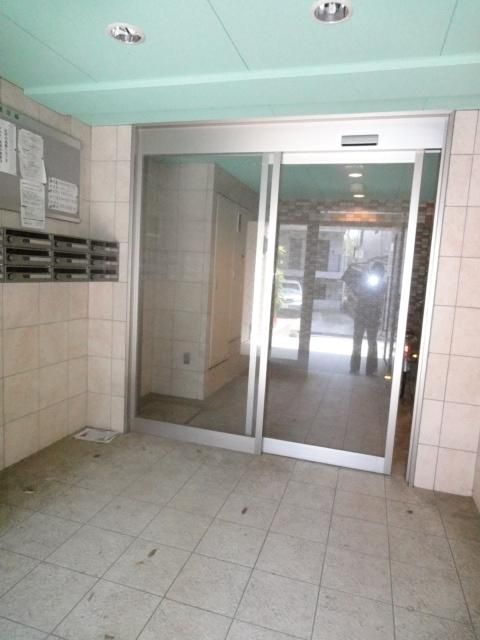 �y�G���g�����X�z�@