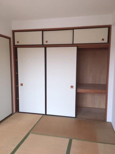 �y�����E���r���O�z�@