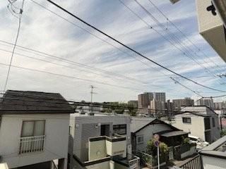 �y���]�z�@