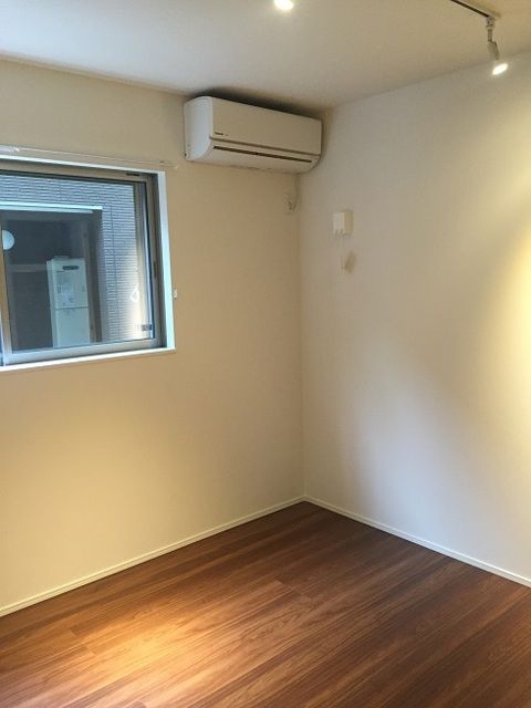 �y�Q���z�@